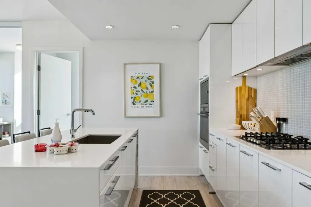 901 10 Avenue SW Calgary AB T2R0B5