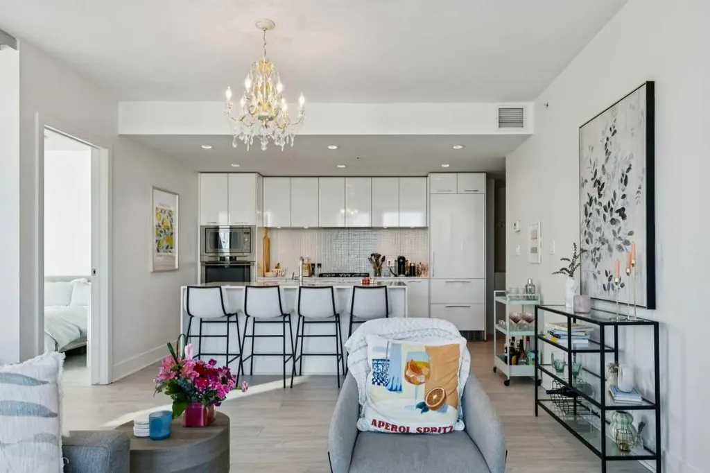 901 10 Avenue SW Calgary AB T2R0B5
