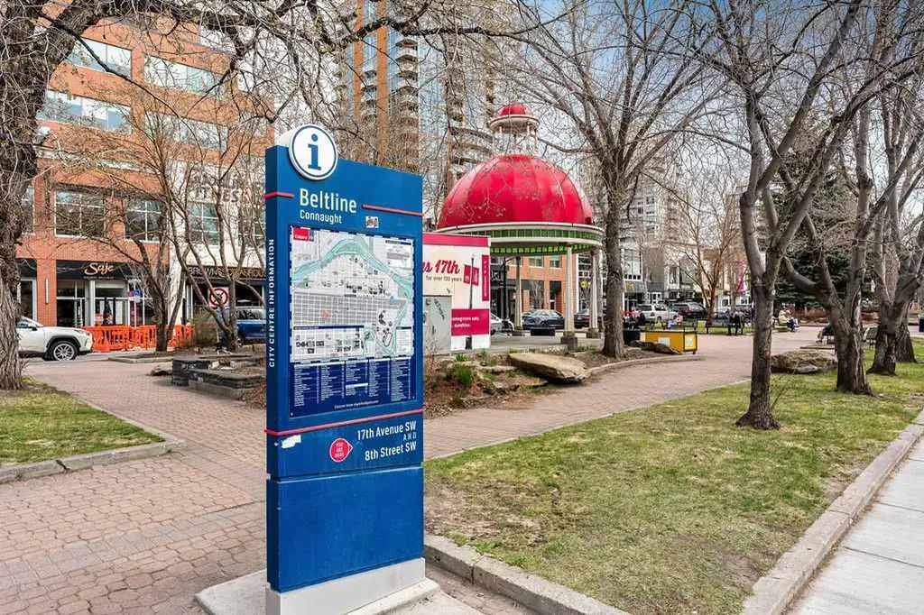 2220 16a Street W Calgary AB T2T 4K2
