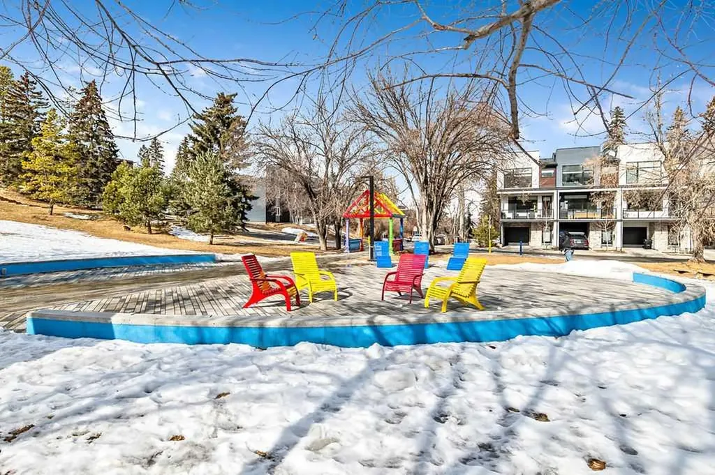 2220 16a Street W Calgary AB T2T 4K2