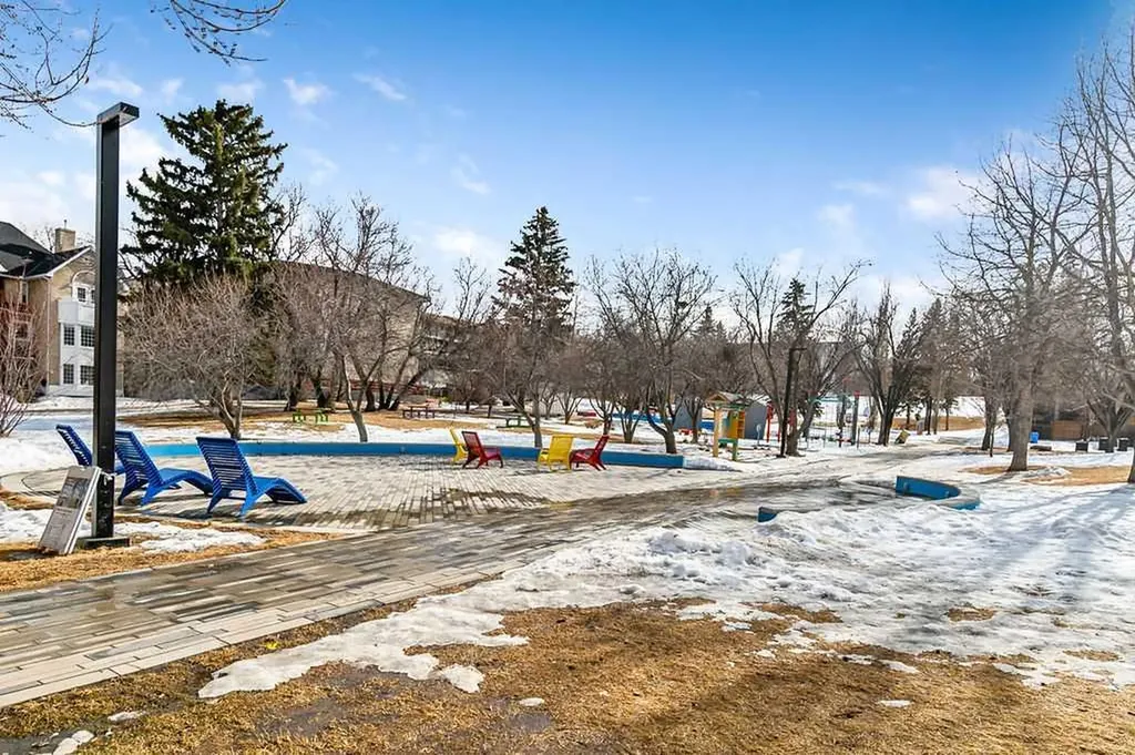 2220 16a Street W Calgary AB T2T 4K2