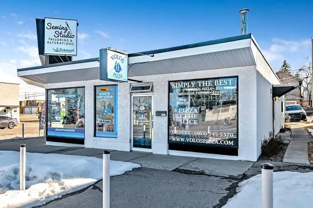2220 16a Street W Calgary AB T2T 4K2