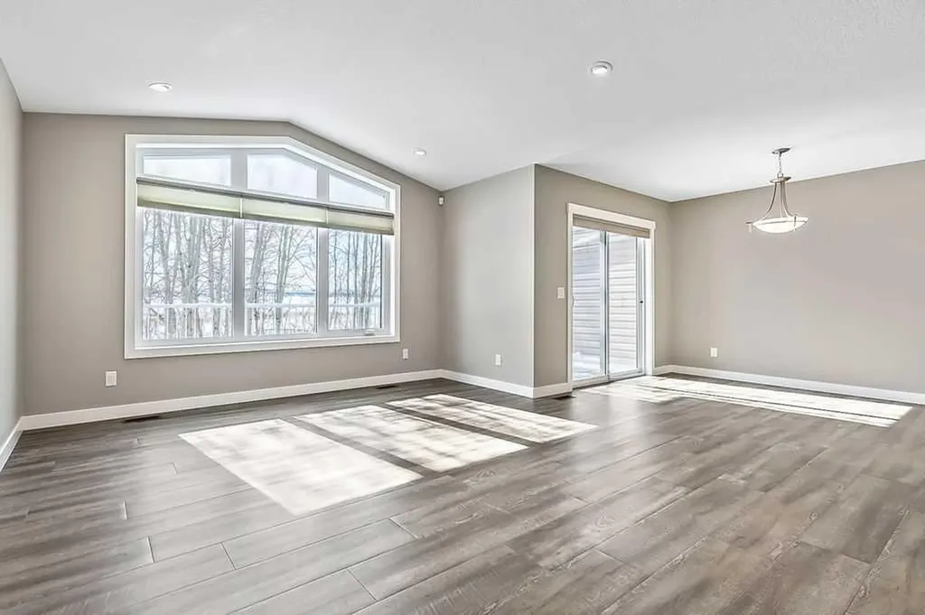 192 Ridgestone Lane Diamond Valley AB T0L 0H0