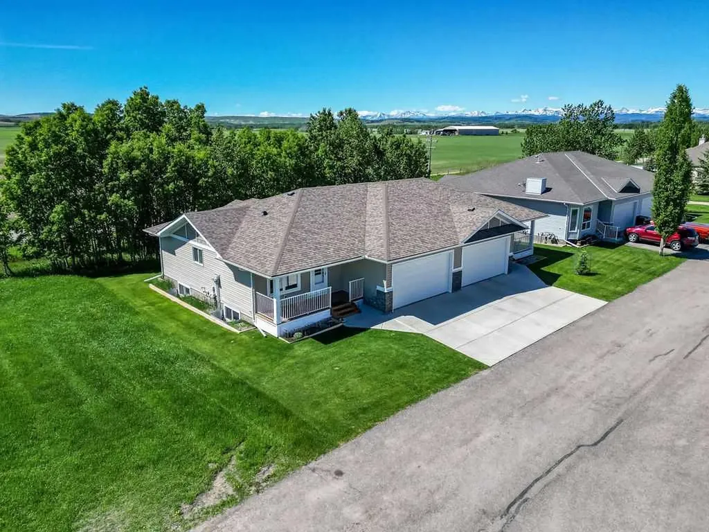 192 Ridgestone Lane Diamond Valley AB T0L 0H0