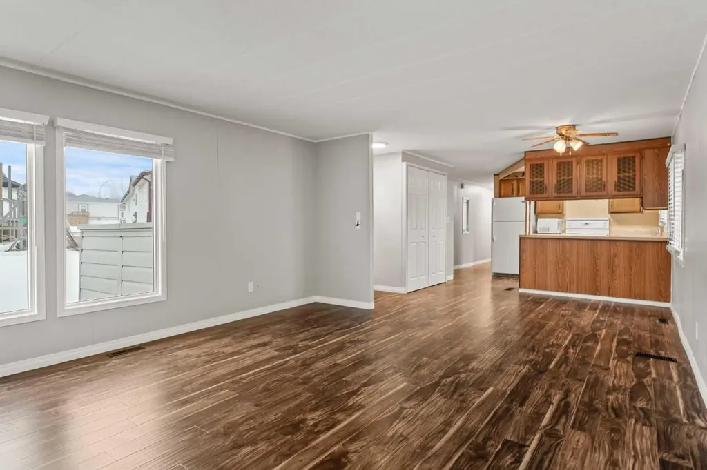 227 2 Avenue SE Diamond Valley AB T0L 0H0