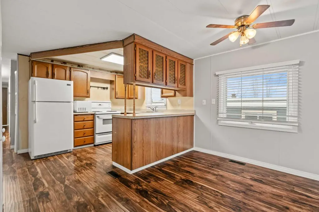 227 2 Avenue SE Diamond Valley AB T0L 0H0
