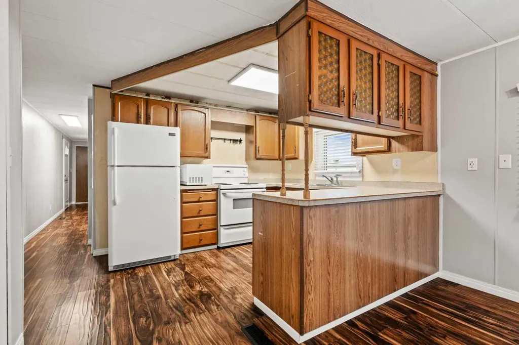227 2 Avenue SE Diamond Valley AB T0L 0H0