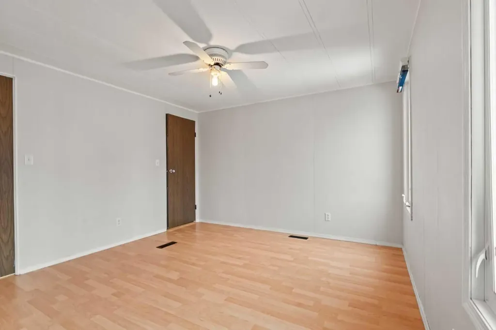 227 2 Avenue SE Diamond Valley AB T0L 0H0