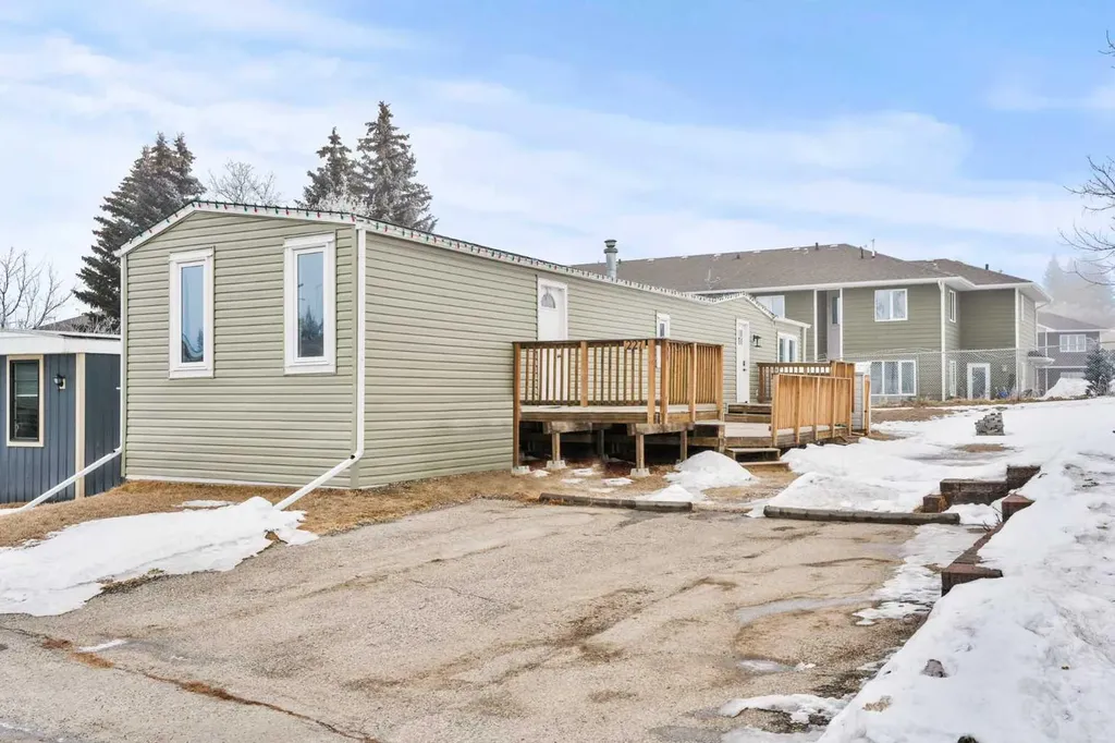 227 2 Avenue SE Diamond Valley AB T0L 0H0