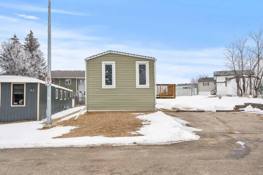 227 2 Avenue SE Diamond Valley AB T0L 0H0