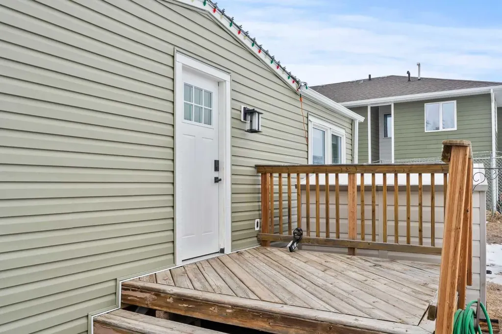 227 2 Avenue SE Diamond Valley AB T0L 0H0