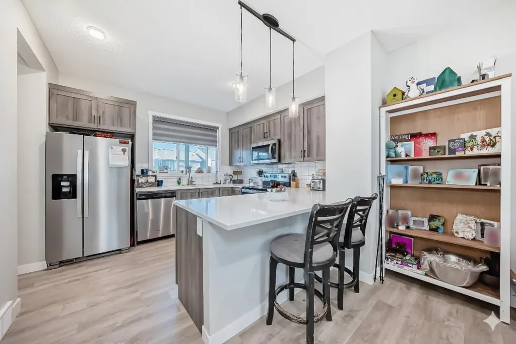 7468 202 Avenue SE Calgary AB T3S 0E7