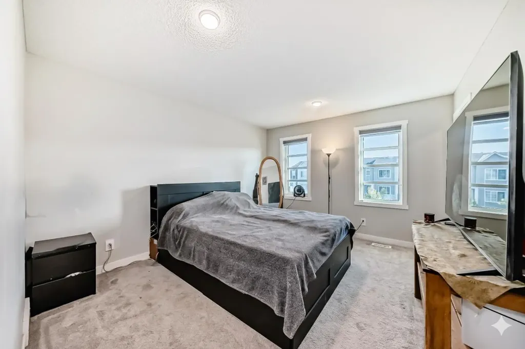 7468 202 Avenue SE Calgary AB T3S 0E7
