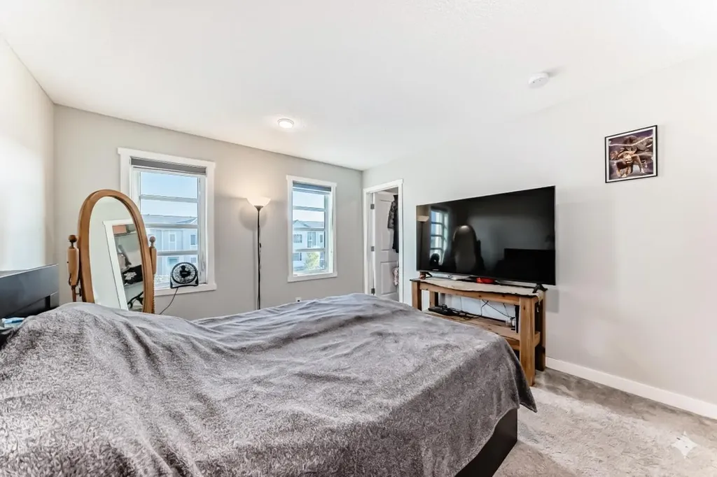 7468 202 Avenue SE Calgary AB T3S 0E7