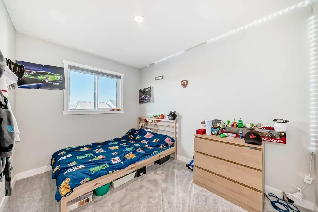 7468 202 Avenue SE Calgary AB T3S 0E7
