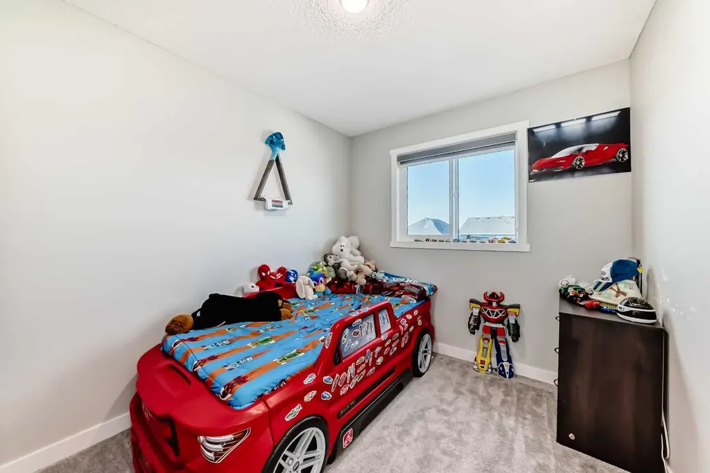 7468 202 Avenue SE Calgary AB T3S 0E7