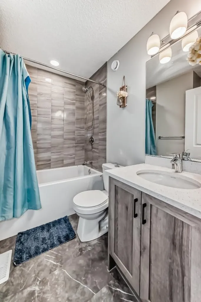 7468 202 Avenue SE Calgary AB T3S 0E7