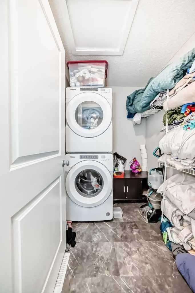 7468 202 Avenue SE Calgary AB T3S 0E7