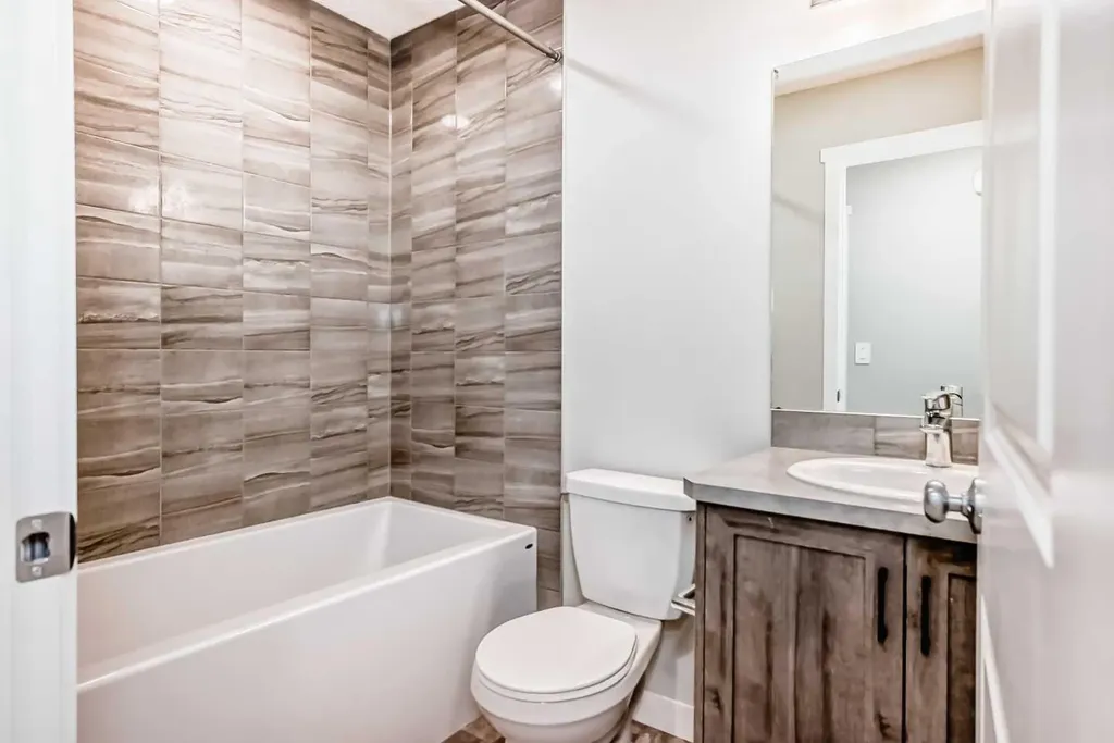 7468 202 Avenue SE Calgary AB T3S 0E7