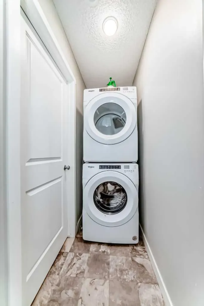 7468 202 Avenue SE Calgary AB T3S 0E7