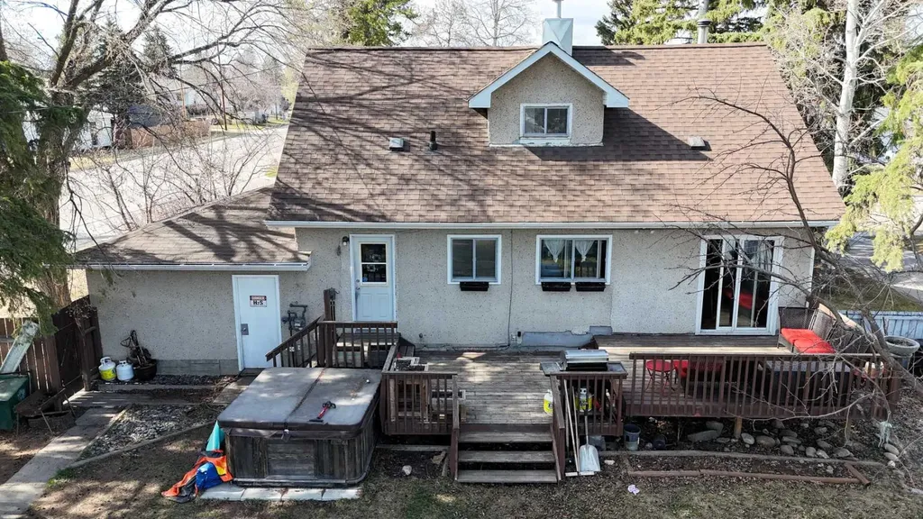 4237 5 Avenue Edson AB T7E 1A5
