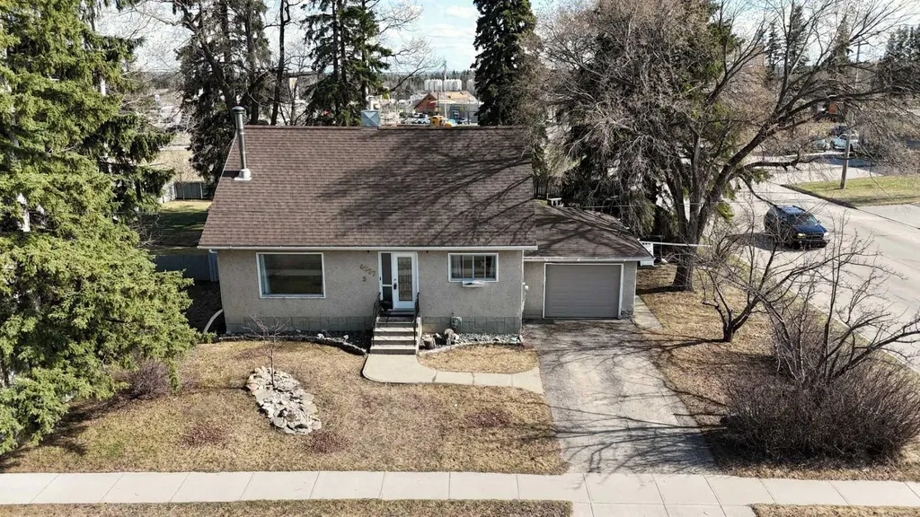 4237 5 Avenue Edson AB T7E 1A5