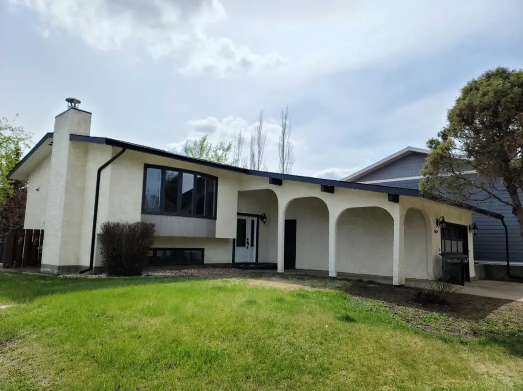 7413 96 Street Peace River AB T8S 1E4