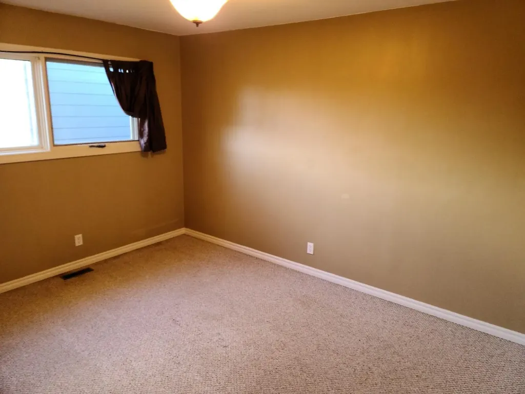 7413 96 Street Peace River AB T8S 1E4
