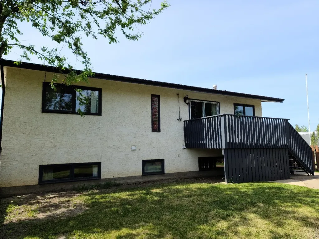 7413 96 Street Peace River AB T8S 1E4