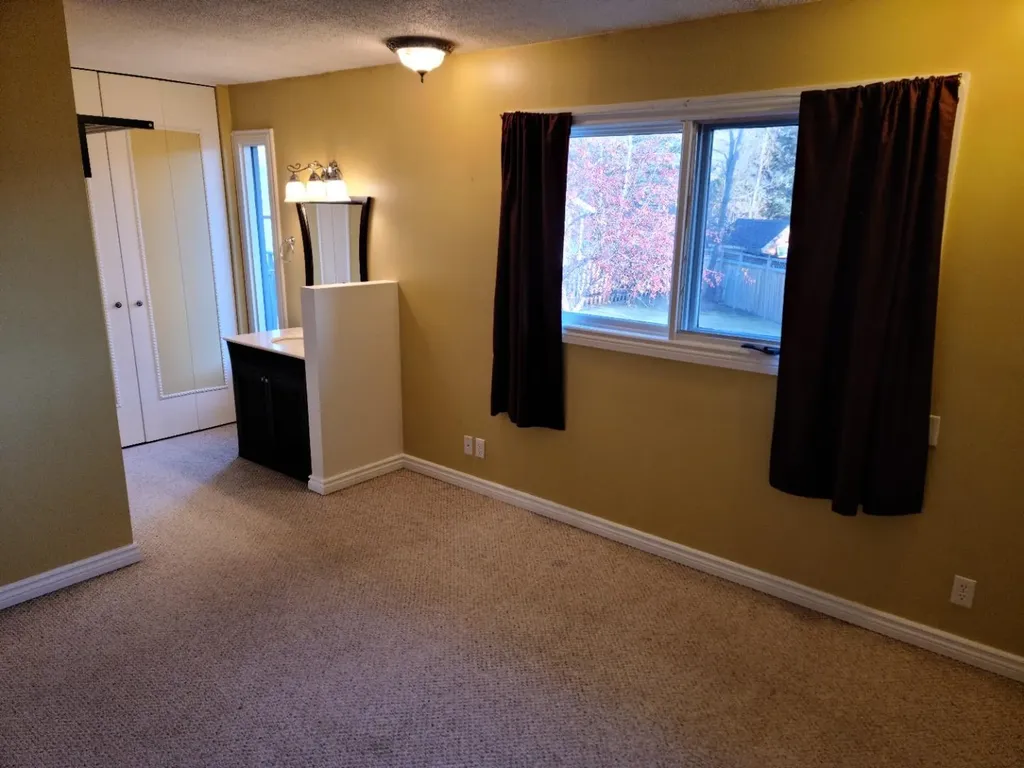 7413 96 Street Peace River AB T8S 1E4
