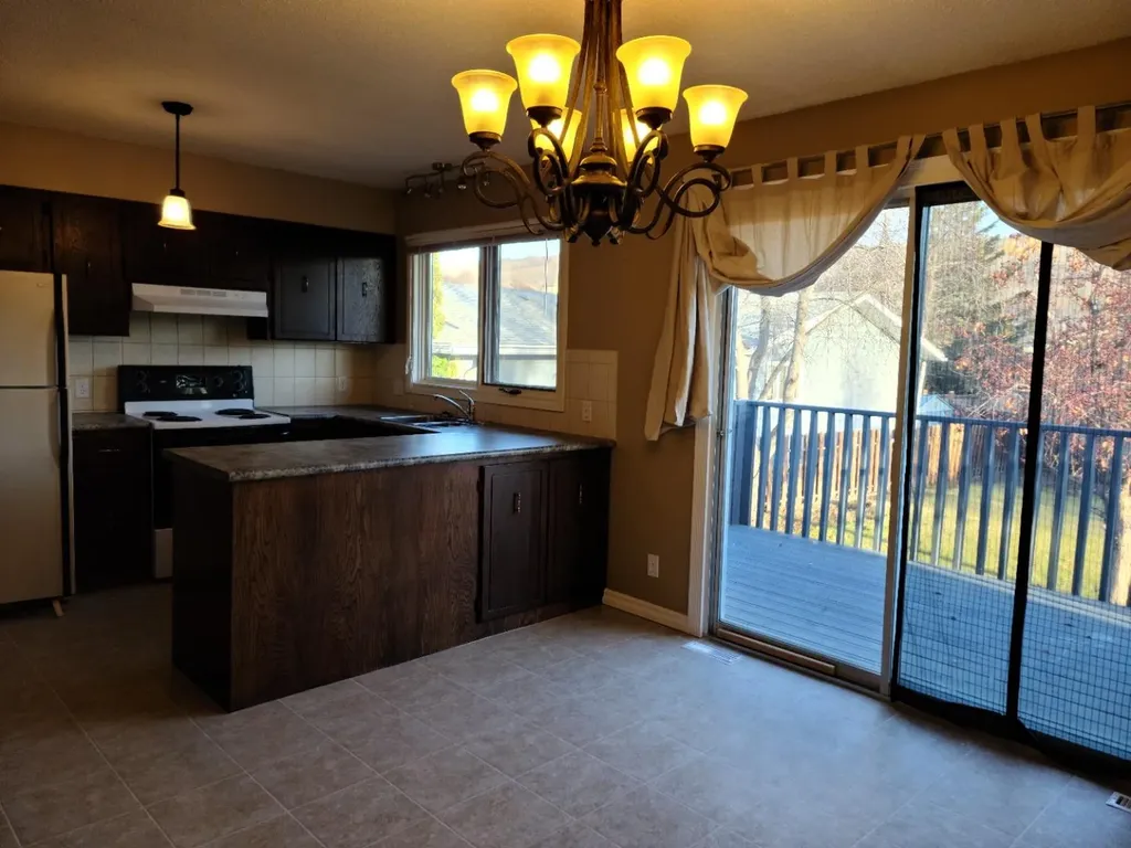 7413 96 Street Peace River AB T8S 1E4