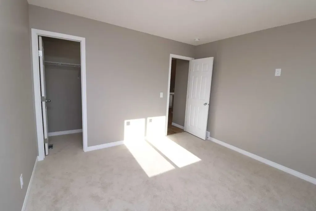 443 Henricks Drive Irricana AB T0M 1B0