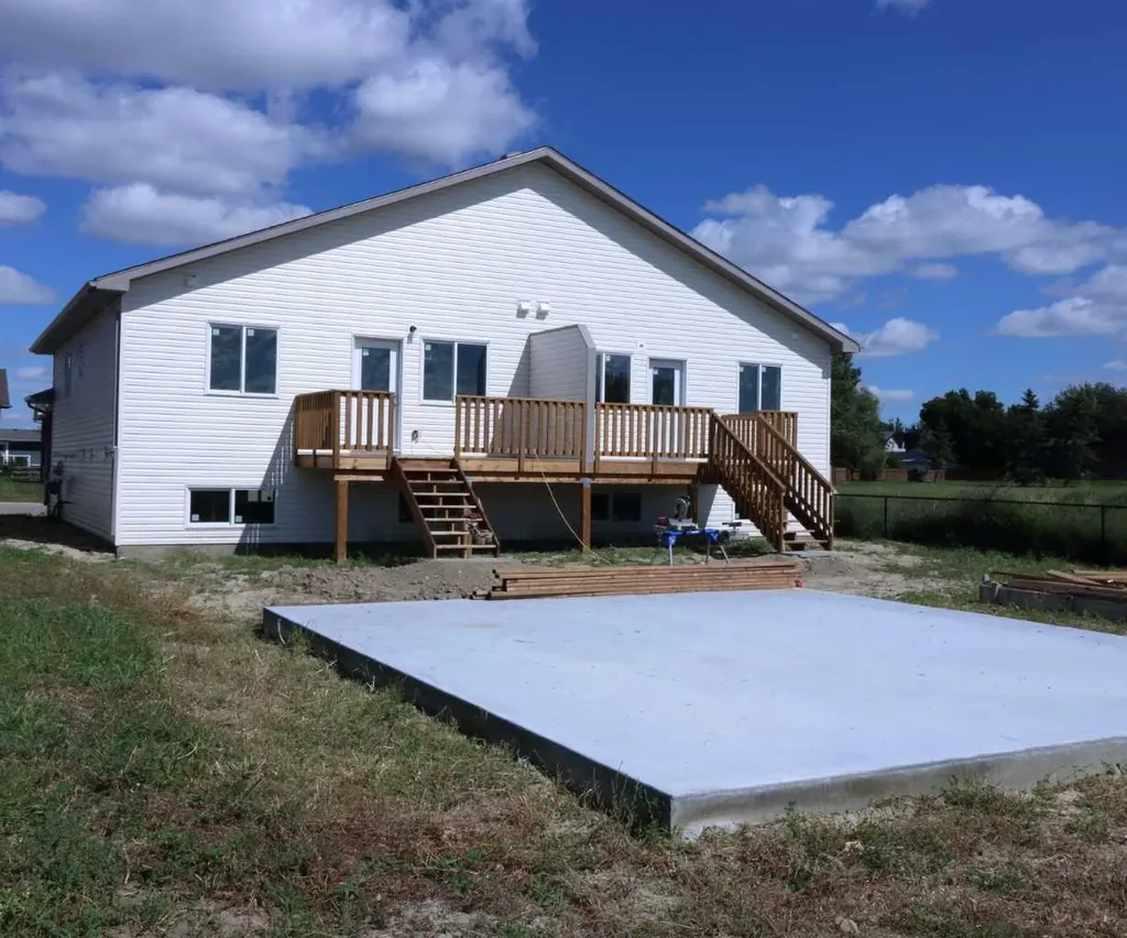 443 Henricks Drive Irricana AB T0M 1B0