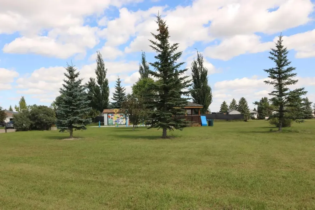 443 Henricks Drive Irricana AB T0M 1B0