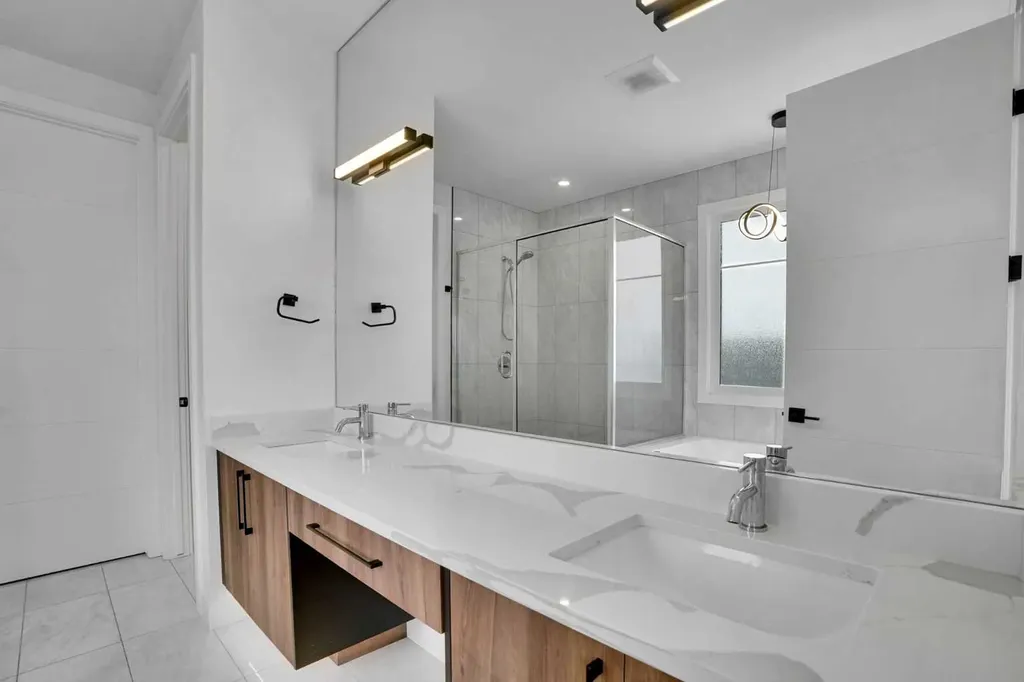 103 Sandpiper Park Chestermere AB T1X 1Y8