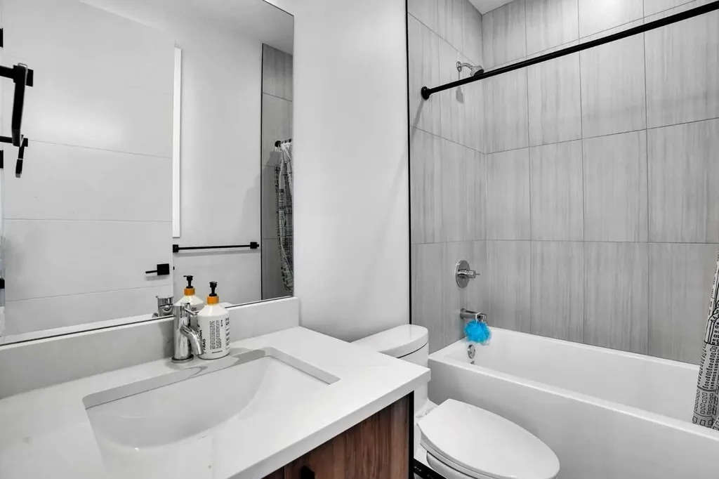 103 Sandpiper Park Chestermere AB T1X 1Y8