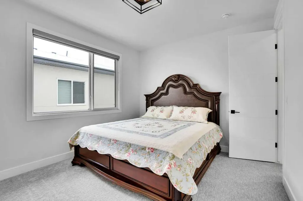 103 Sandpiper Park Chestermere AB T1X 1Y8