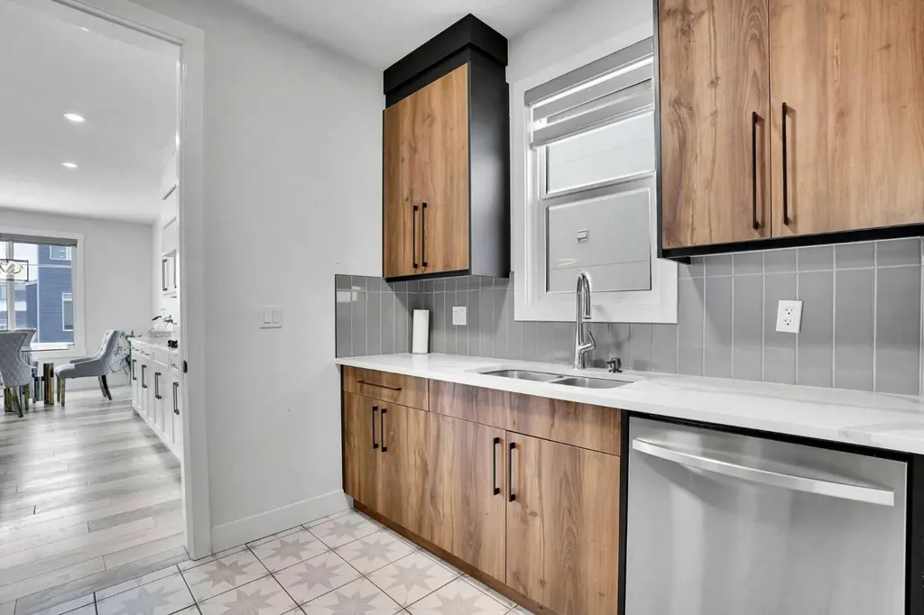 103 Sandpiper Park Chestermere AB T1X 1Y8