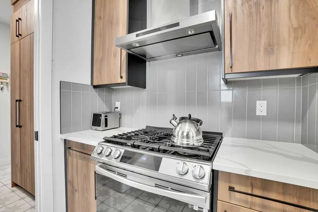103 Sandpiper Park Chestermere AB T1X 1Y8