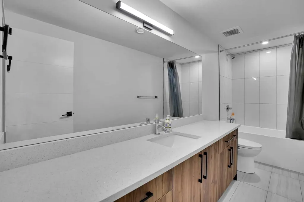 103 Sandpiper Park Chestermere AB T1X 1Y8
