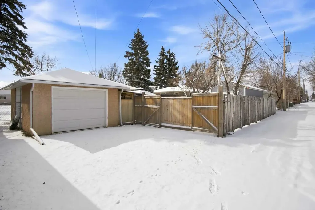 1122 Centre Street Carstairs AB T0M0N0