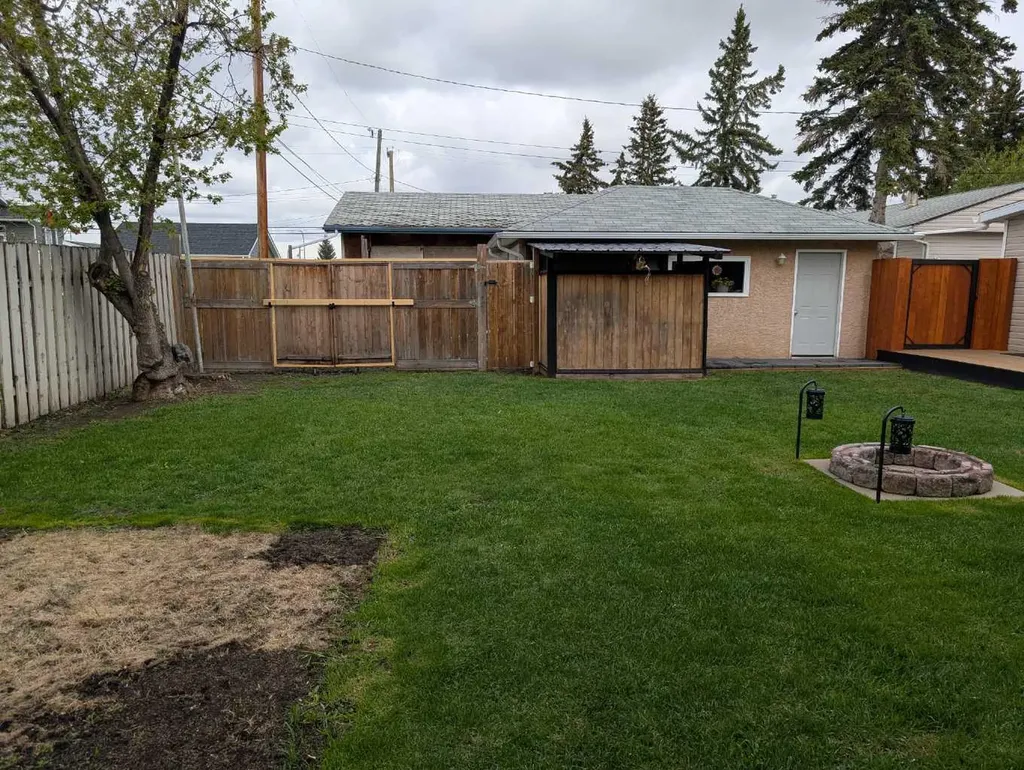 1122 Centre Street Carstairs AB T0M0N0