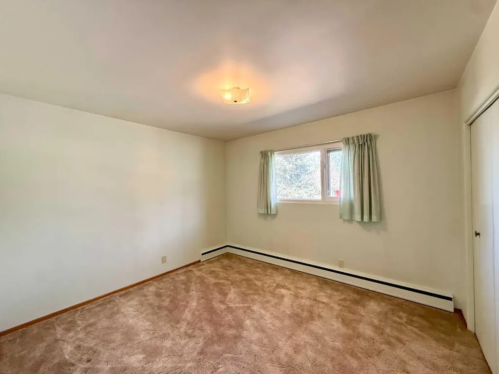 151 Fielding Drive SE Calgary AB T2H 1H3