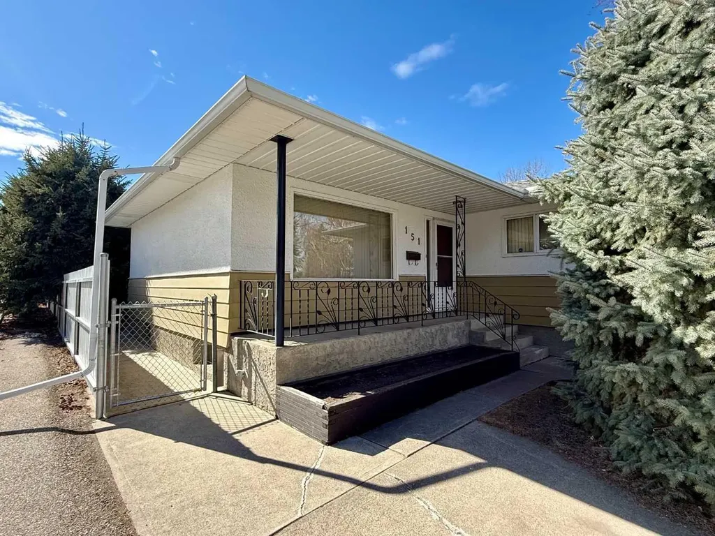 151 Fielding Drive SE Calgary AB T2H 1H3