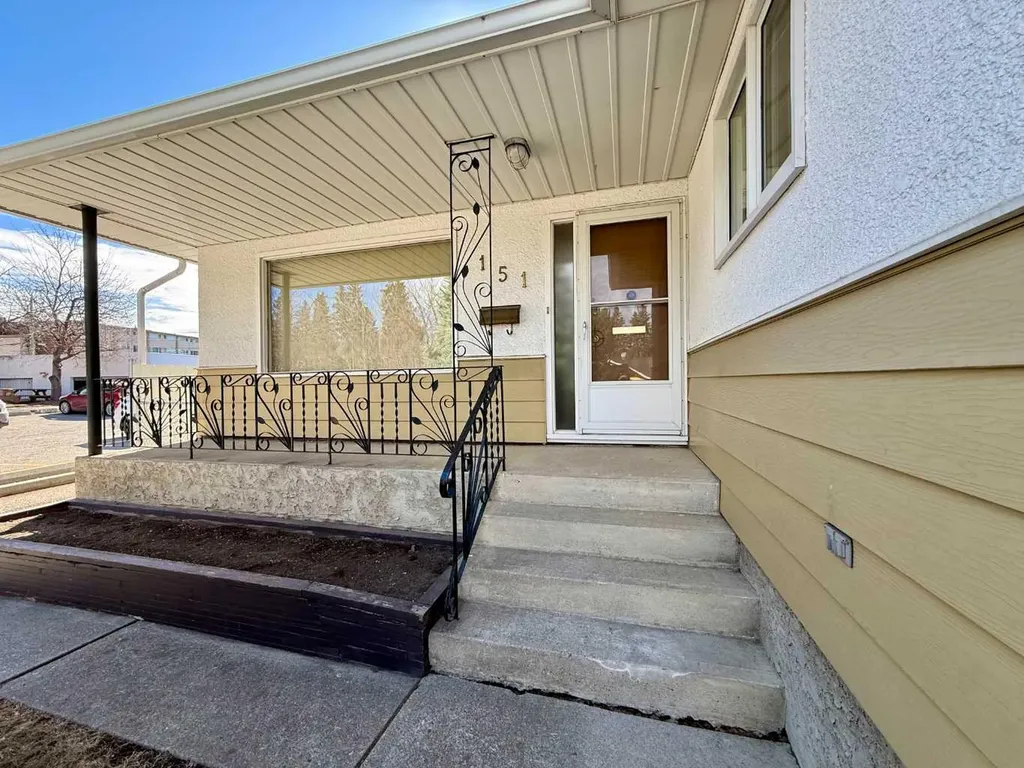 151 Fielding Drive SE Calgary AB T2H 1H3