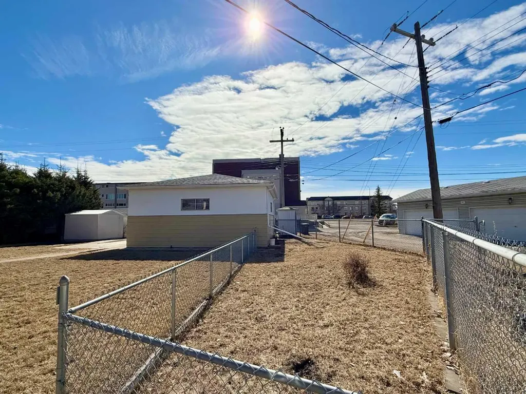 151 Fielding Drive SE Calgary AB T2H 1H3