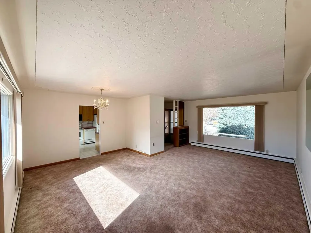 151 Fielding Drive SE Calgary AB T2H 1H3