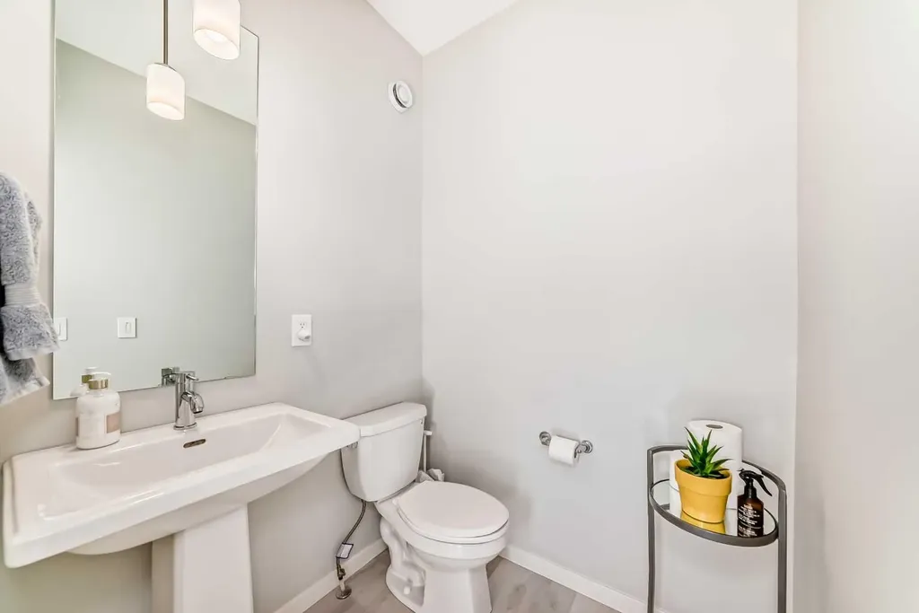 347 D'arcy Ranch Drive Okotoks AB T1S 5T4