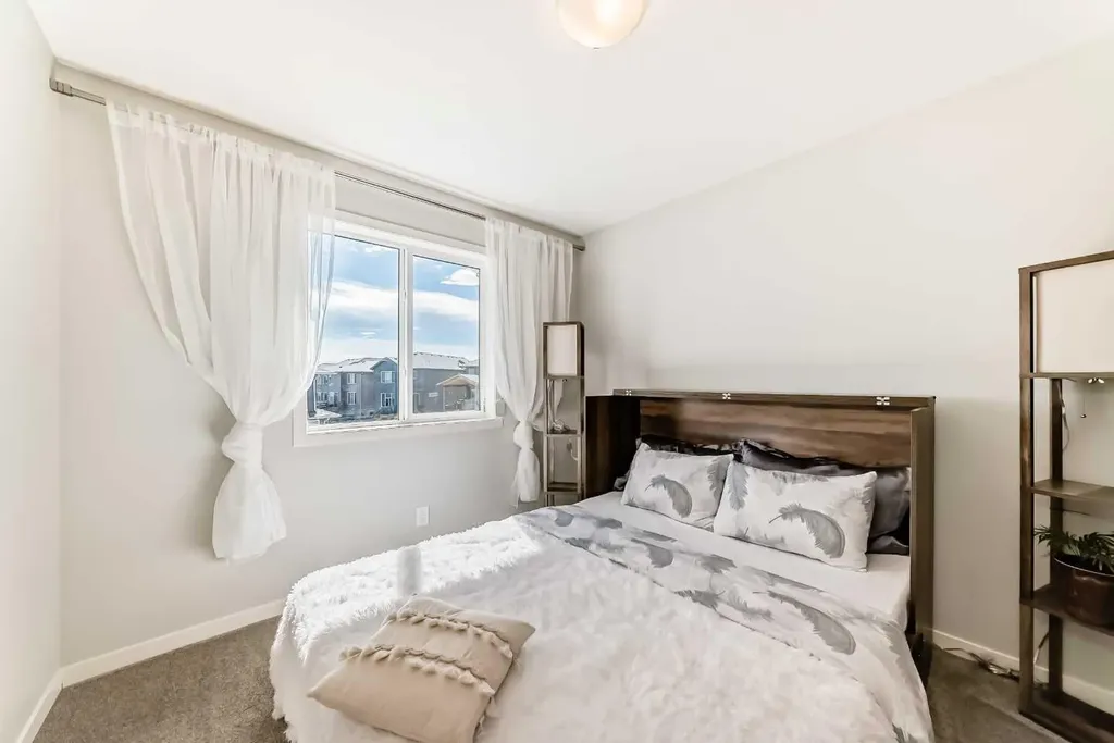 347 D'arcy Ranch Drive Okotoks AB T1S 5T4