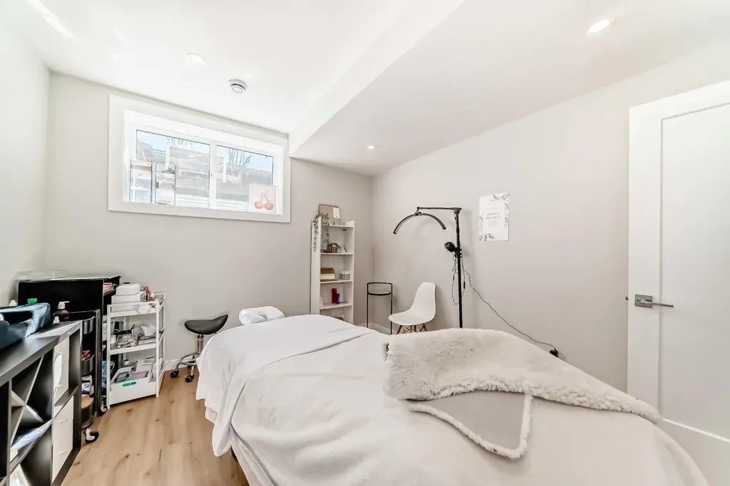 347 D'arcy Ranch Drive Okotoks AB T1S 5T4